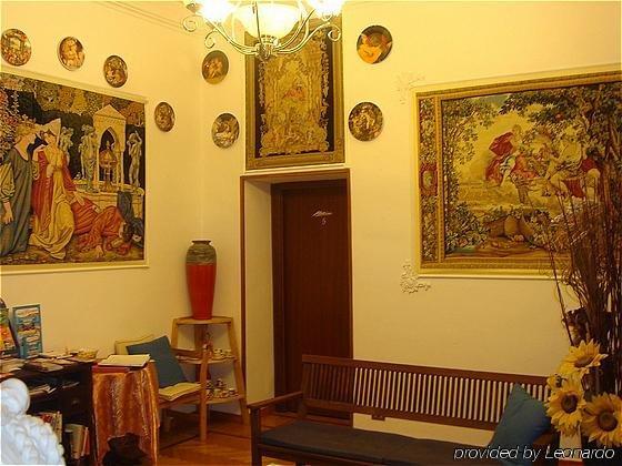 Acomodação com café da manhã  Matisse Royal 2*